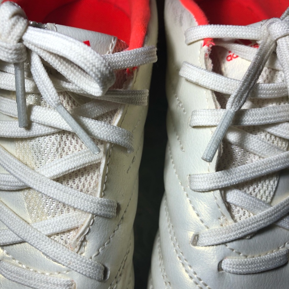 White and orange soccer shoes! :) size 5! - Picture 3 of 4